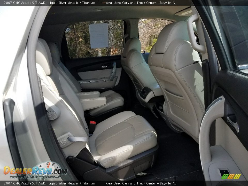 2007 GMC Acadia SLT AWD Liquid Silver Metallic / Titanium Photo #11