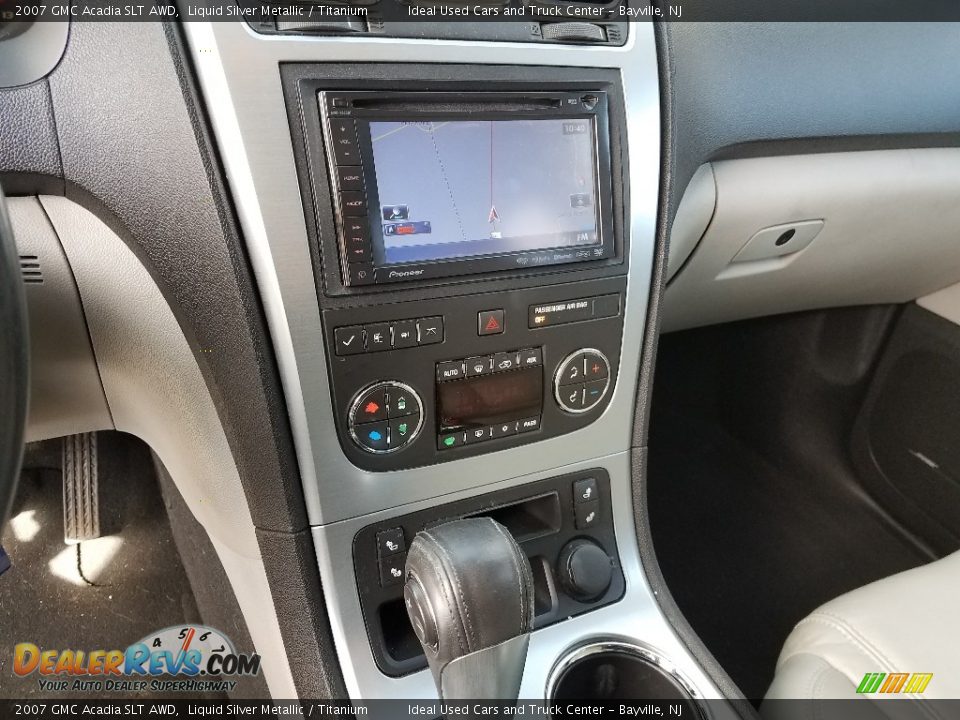 2007 GMC Acadia SLT AWD Liquid Silver Metallic / Titanium Photo #17