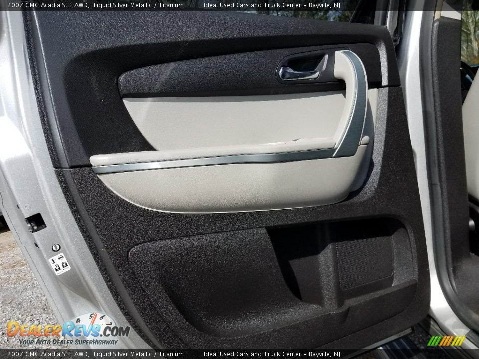 2007 GMC Acadia SLT AWD Liquid Silver Metallic / Titanium Photo #26