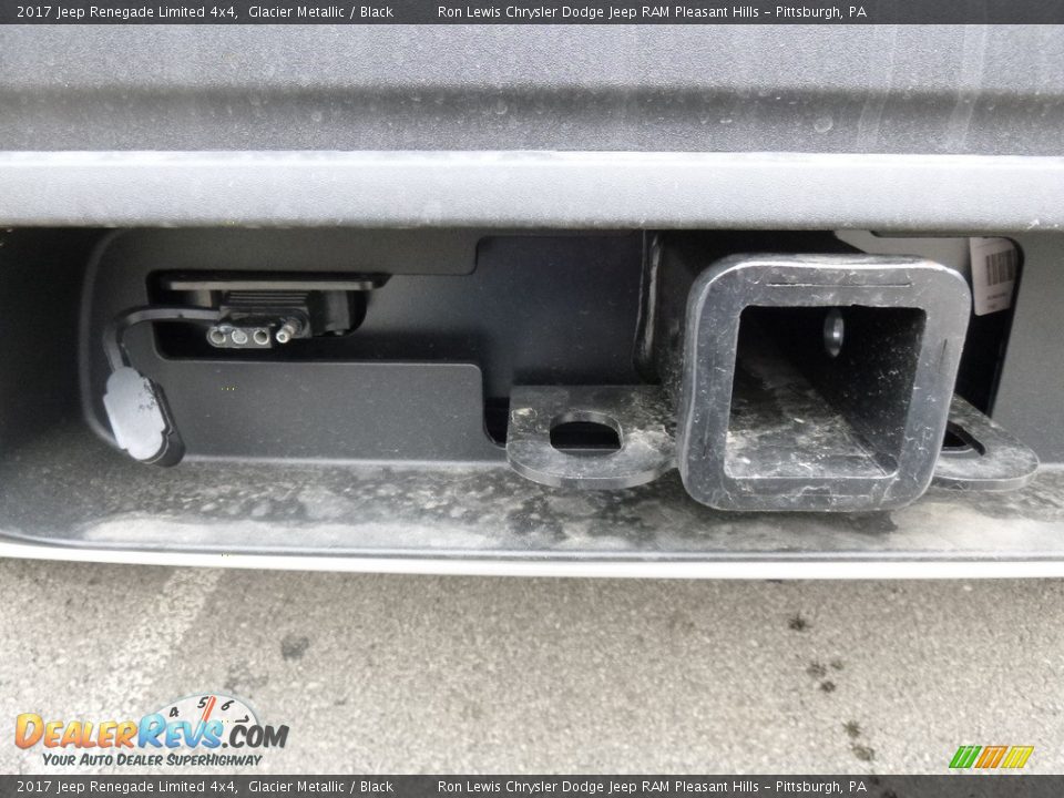 2017 Jeep Renegade Limited 4x4 Glacier Metallic / Black Photo #5