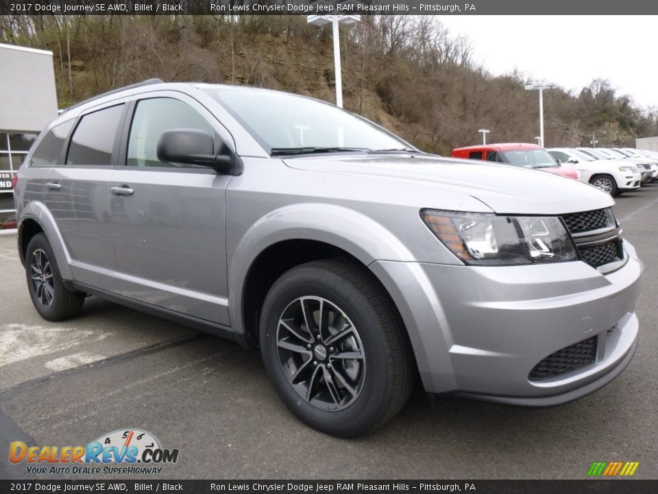 Front 3/4 View of 2017 Dodge Journey SE AWD Photo #8