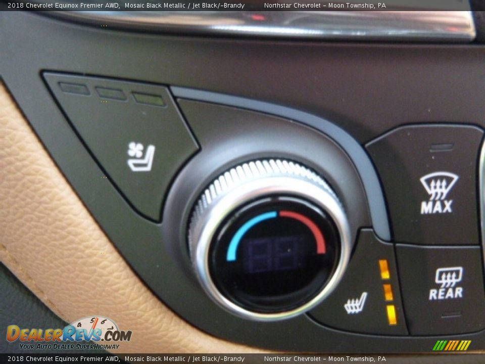 Controls of 2018 Chevrolet Equinox Premier AWD Photo #20