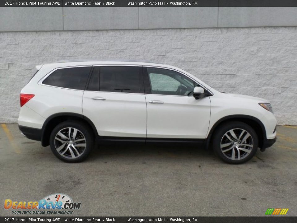 2017 Honda Pilot Touring AWD White Diamond Pearl / Black Photo #2