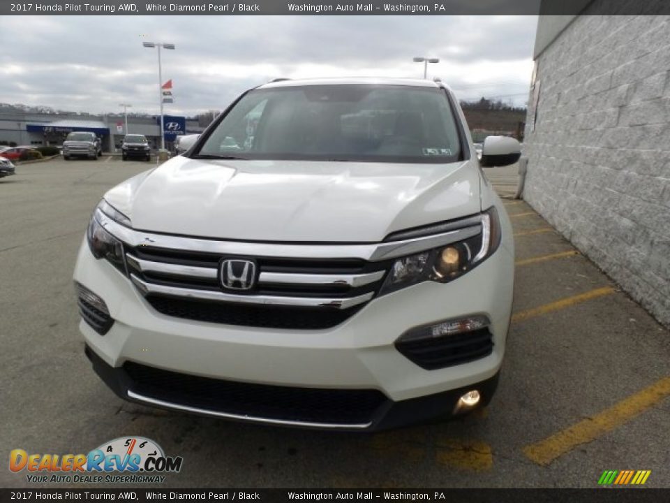 2017 Honda Pilot Touring AWD White Diamond Pearl / Black Photo #4