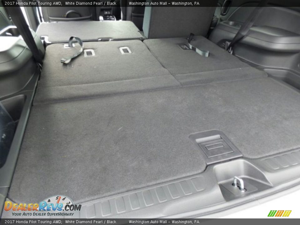 2017 Honda Pilot Touring AWD White Diamond Pearl / Black Photo #13