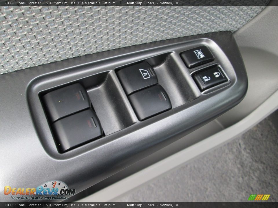 2012 Subaru Forester 2.5 X Premium Ice Blue Metallic / Platinum Photo #14
