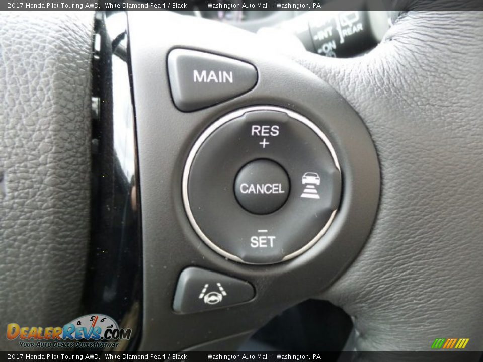 2017 Honda Pilot Touring AWD White Diamond Pearl / Black Photo #26