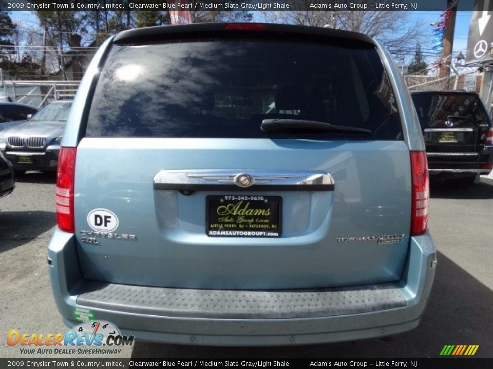 2009 Chrysler Town & Country Limited Clearwater Blue Pearl / Medium Slate Gray/Light Shale Photo #5