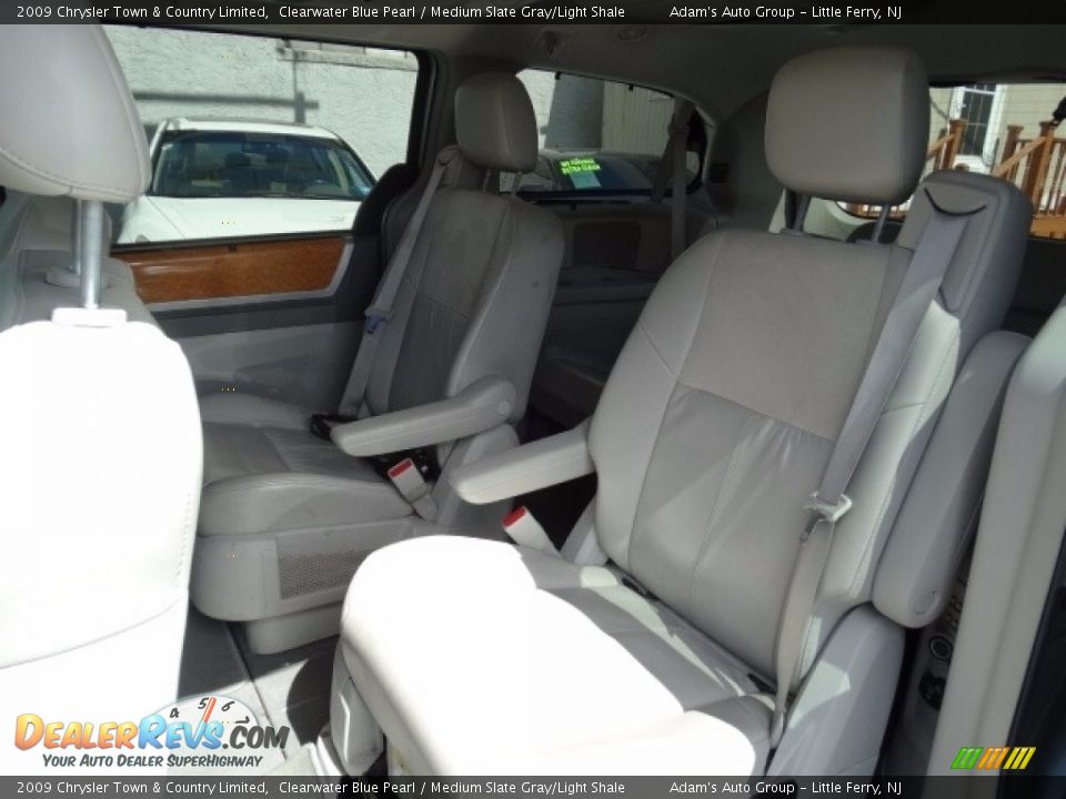 2009 Chrysler Town & Country Limited Clearwater Blue Pearl / Medium Slate Gray/Light Shale Photo #13