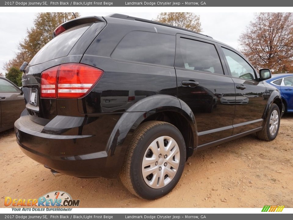 2017 Dodge Journey SE Pitch Black / Black/Light Frost Beige Photo #3
