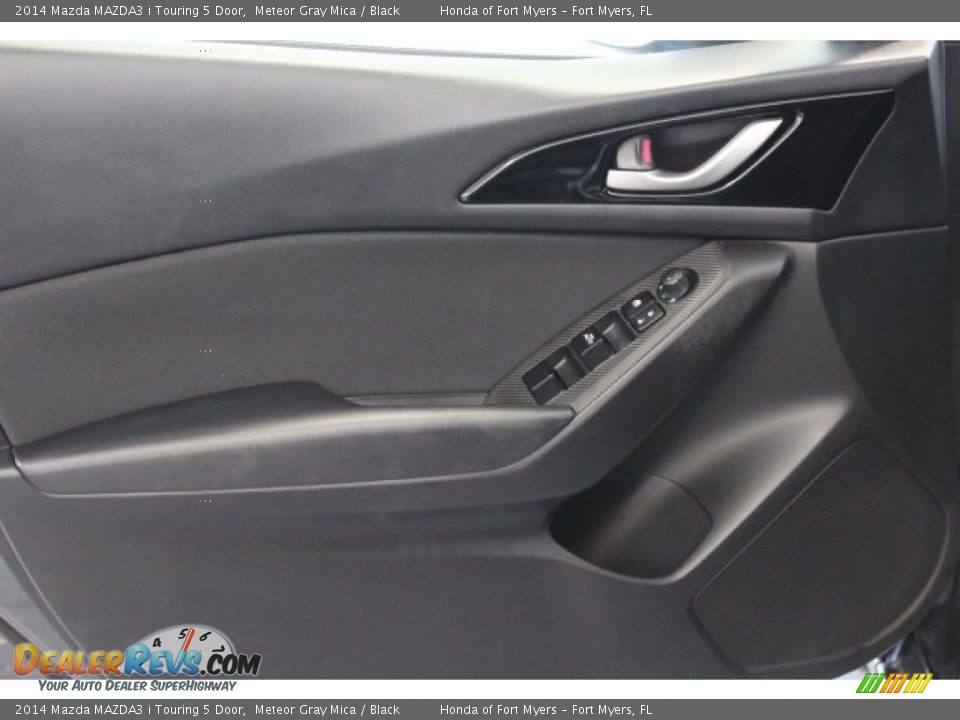2014 Mazda MAZDA3 i Touring 5 Door Meteor Gray Mica / Black Photo #7