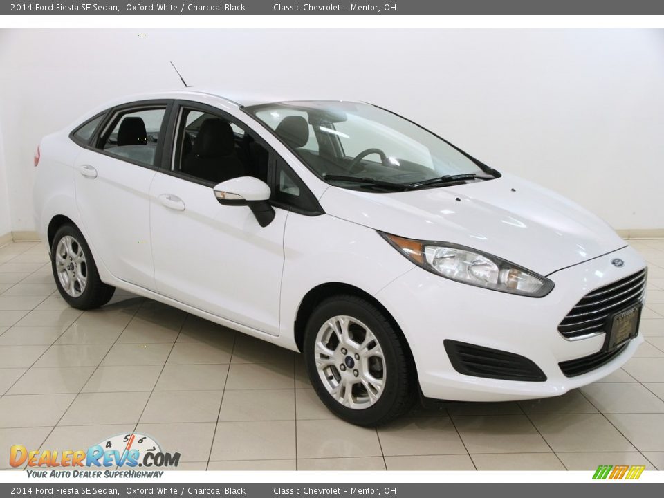 2014 Ford Fiesta SE Sedan Oxford White / Charcoal Black Photo #1
