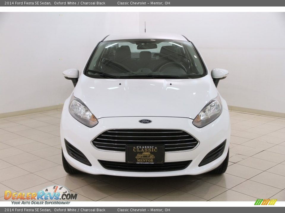 2014 Ford Fiesta SE Sedan Oxford White / Charcoal Black Photo #2