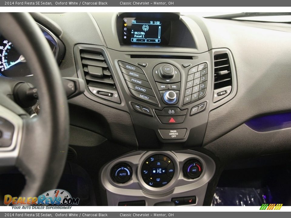 2014 Ford Fiesta SE Sedan Oxford White / Charcoal Black Photo #8