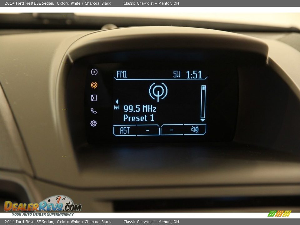 2014 Ford Fiesta SE Sedan Oxford White / Charcoal Black Photo #10