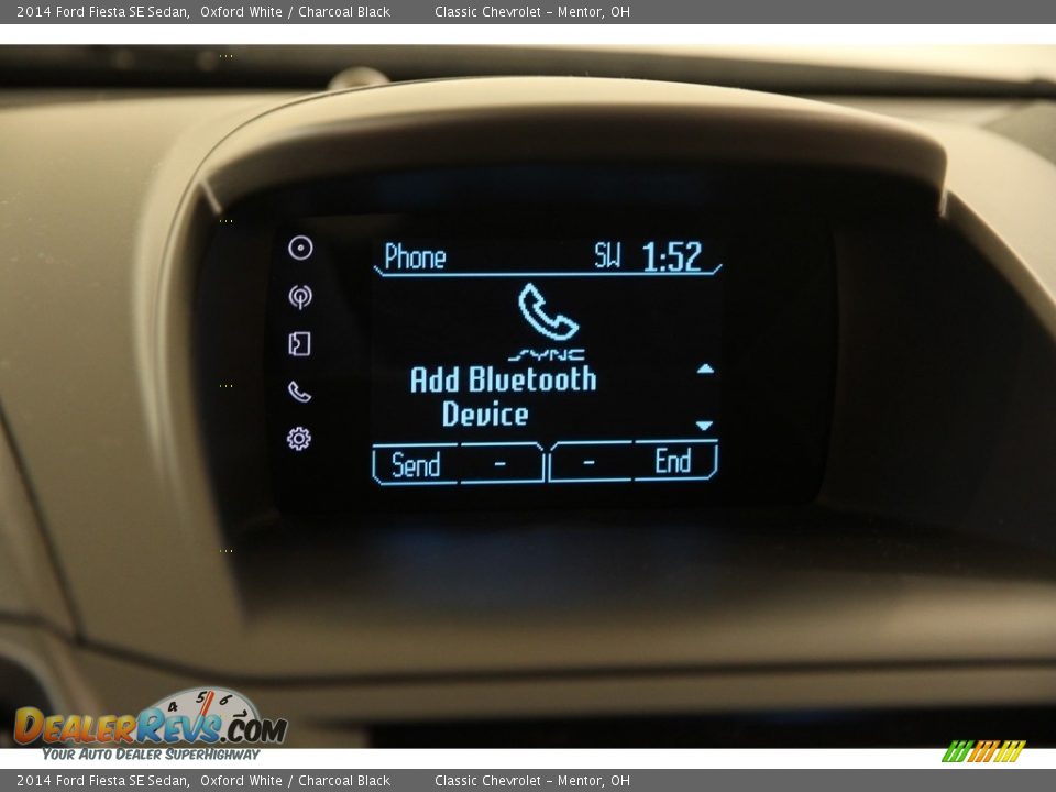 2014 Ford Fiesta SE Sedan Oxford White / Charcoal Black Photo #11