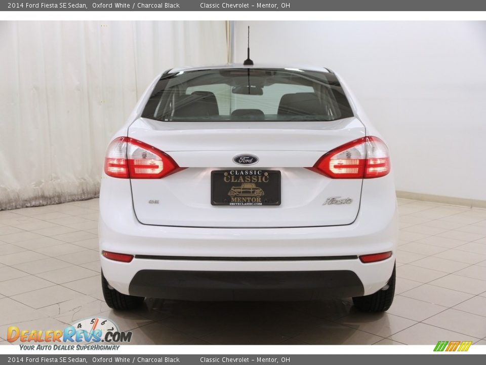 2014 Ford Fiesta SE Sedan Oxford White / Charcoal Black Photo #16