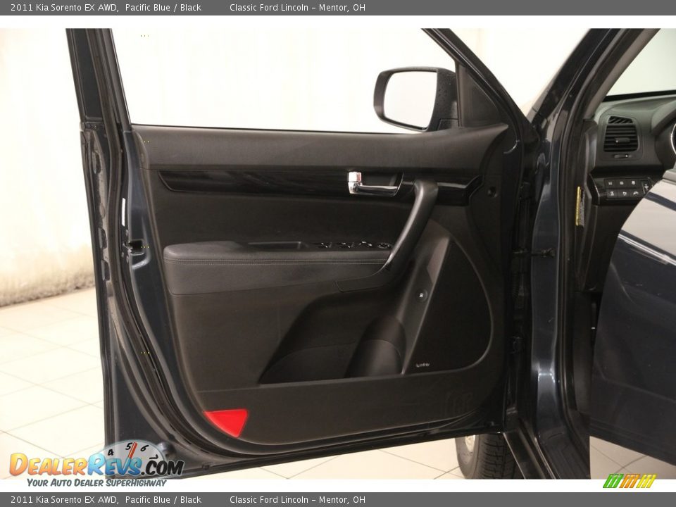 Door Panel of 2011 Kia Sorento EX AWD Photo #4