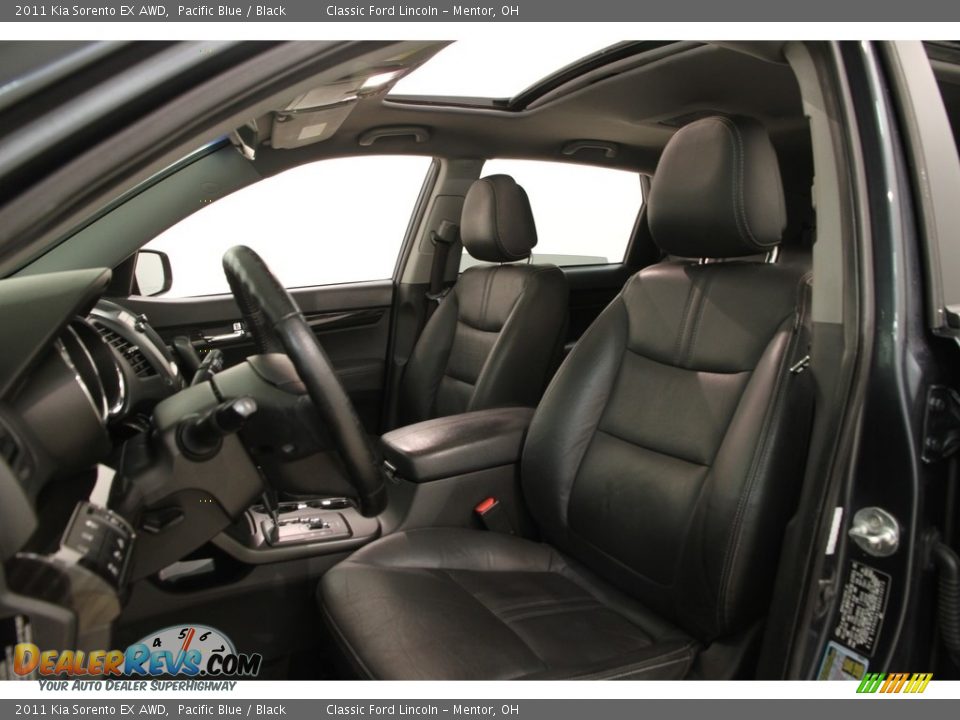 Front Seat of 2011 Kia Sorento EX AWD Photo #5