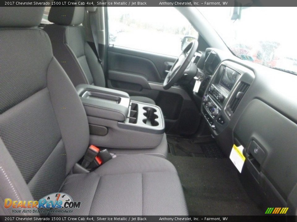 2017 Chevrolet Silverado 1500 LT Crew Cab 4x4 Silver Ice Metallic / Jet Black Photo #4