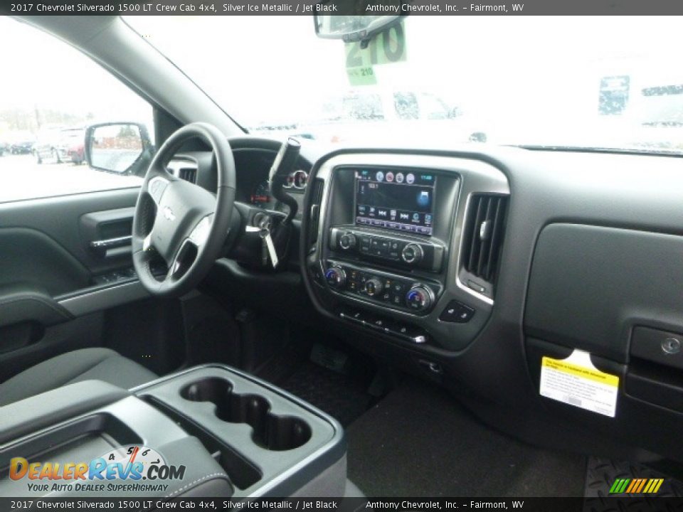 2017 Chevrolet Silverado 1500 LT Crew Cab 4x4 Silver Ice Metallic / Jet Black Photo #5