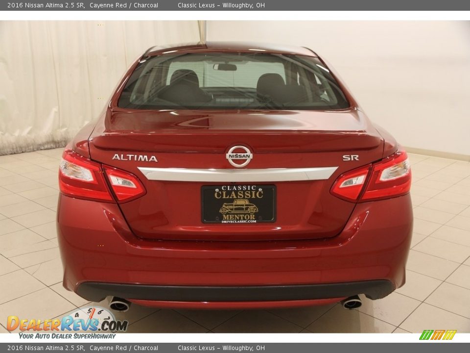 2016 Nissan Altima 2.5 SR Cayenne Red / Charcoal Photo #19