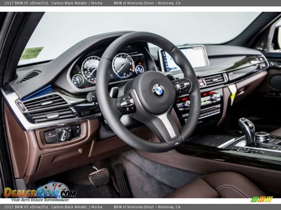 Dashboard of 2017 BMW X5 xDrive35d Photo #6