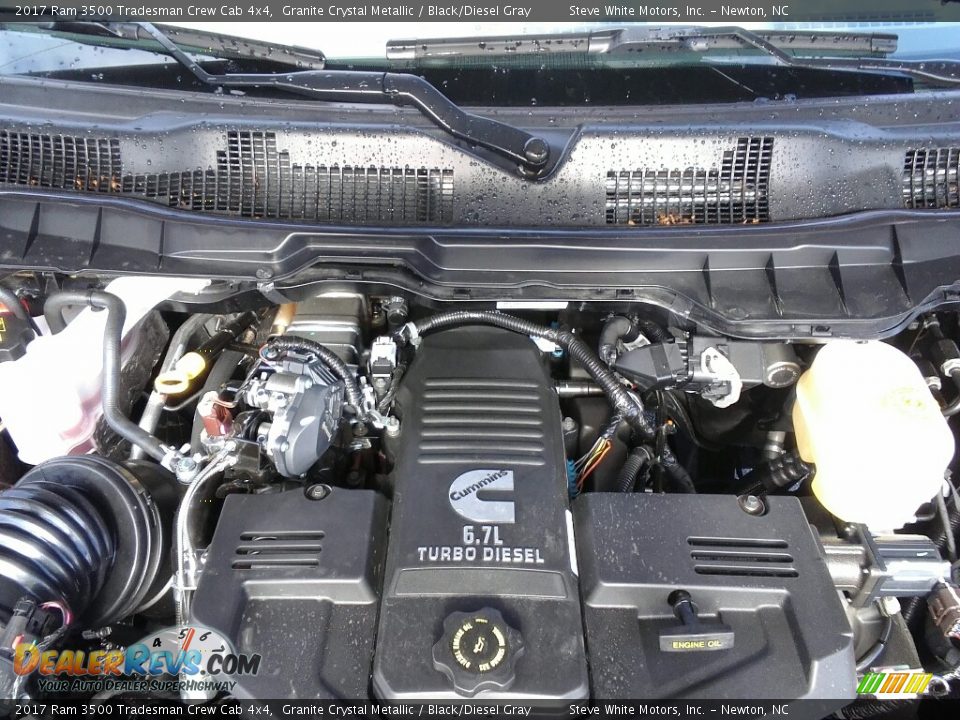 2017 Ram 3500 Tradesman Crew Cab 4x4 Granite Crystal Metallic / Black/Diesel Gray Photo #9