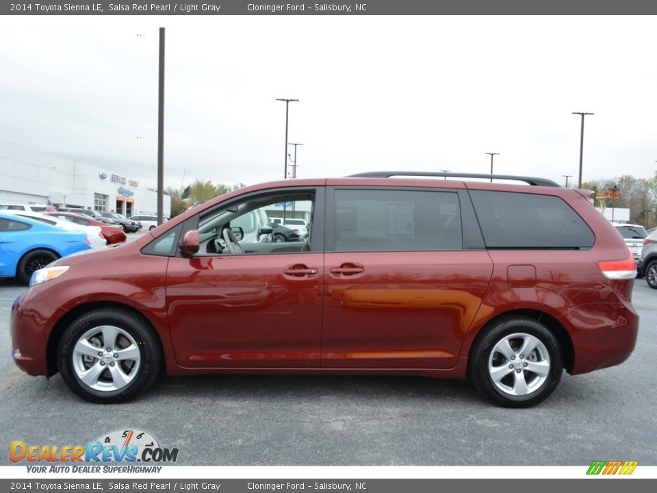 2014 Toyota Sienna LE Salsa Red Pearl / Light Gray Photo #5