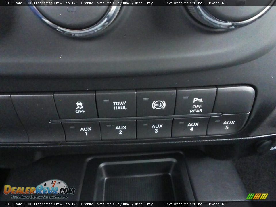 2017 Ram 3500 Tradesman Crew Cab 4x4 Granite Crystal Metallic / Black/Diesel Gray Photo #16