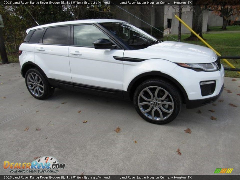 2016 Land Rover Range Rover Evoque SE Fuji White / Espresso/Almond Photo #1