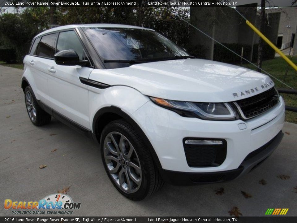 2016 Land Rover Range Rover Evoque SE Fuji White / Espresso/Almond Photo #2