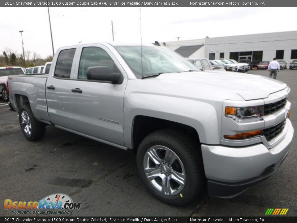 2017 Chevrolet Silverado 1500 Custom Double Cab 4x4 Silver Ice Metallic / Dark Ash/Jet Black Photo #6