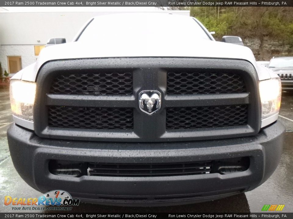 2017 Ram 2500 Tradesman Crew Cab 4x4 Bright Silver Metallic / Black/Diesel Gray Photo #9