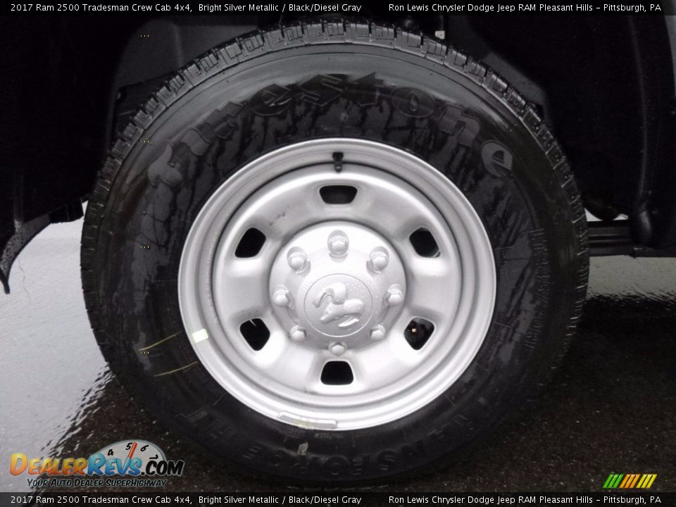 2017 Ram 2500 Tradesman Crew Cab 4x4 Bright Silver Metallic / Black/Diesel Gray Photo #10
