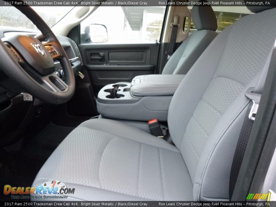 2017 Ram 2500 Tradesman Crew Cab 4x4 Bright Silver Metallic / Black/Diesel Gray Photo #11