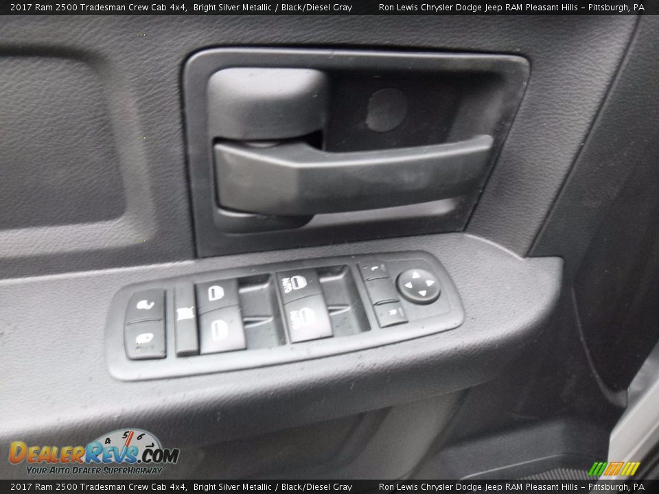 2017 Ram 2500 Tradesman Crew Cab 4x4 Bright Silver Metallic / Black/Diesel Gray Photo #15