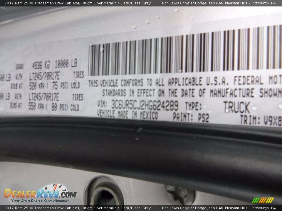 2017 Ram 2500 Tradesman Crew Cab 4x4 Bright Silver Metallic / Black/Diesel Gray Photo #16