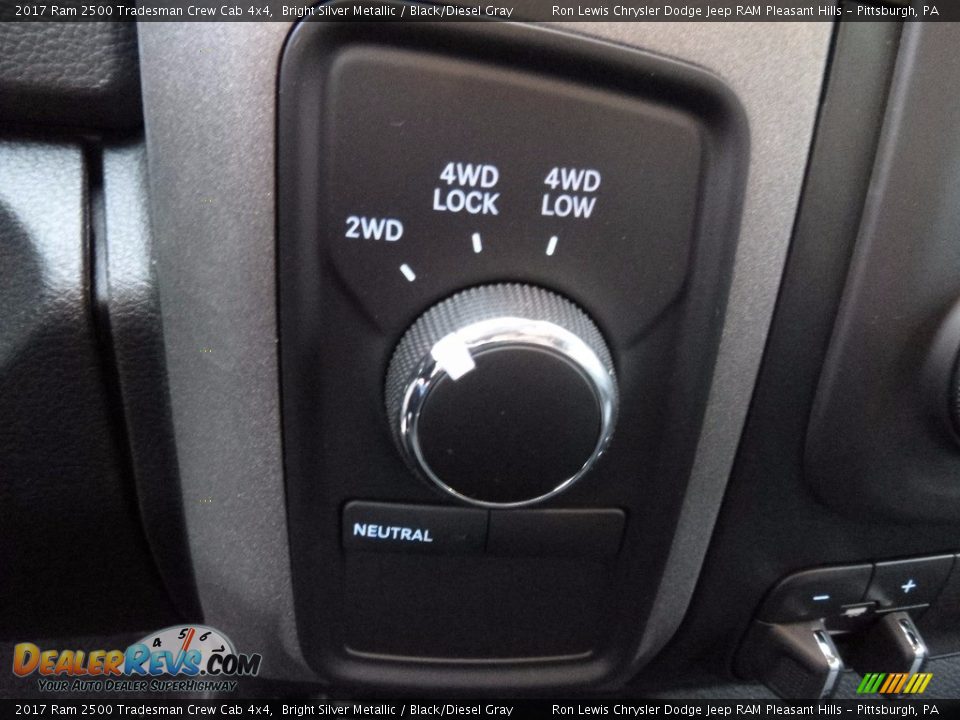 2017 Ram 2500 Tradesman Crew Cab 4x4 Bright Silver Metallic / Black/Diesel Gray Photo #18
