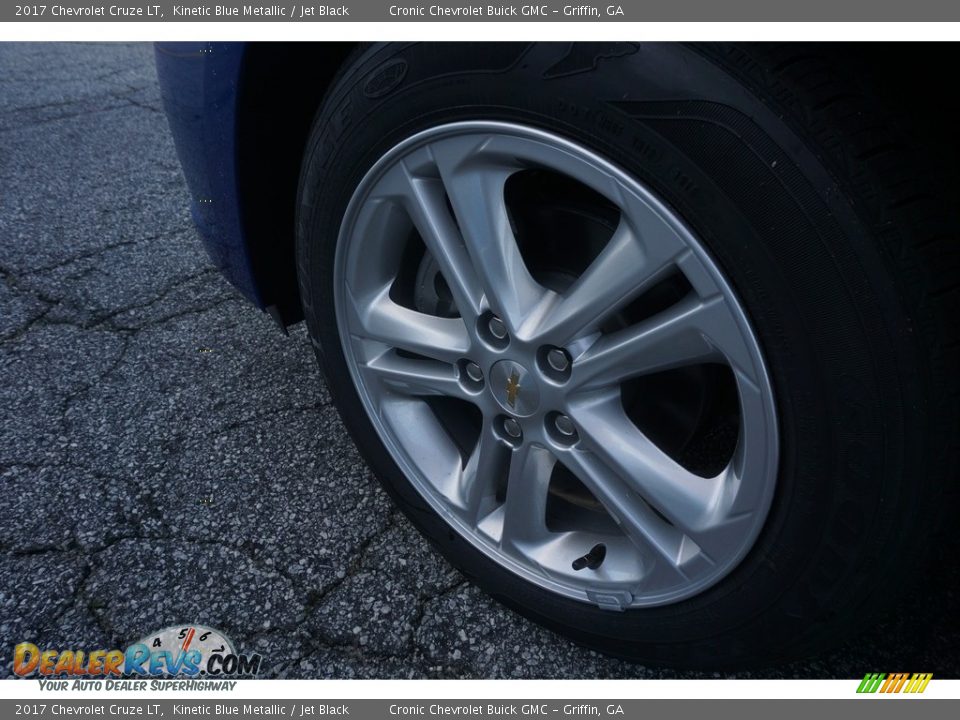 2017 Chevrolet Cruze LT Kinetic Blue Metallic / Jet Black Photo #11