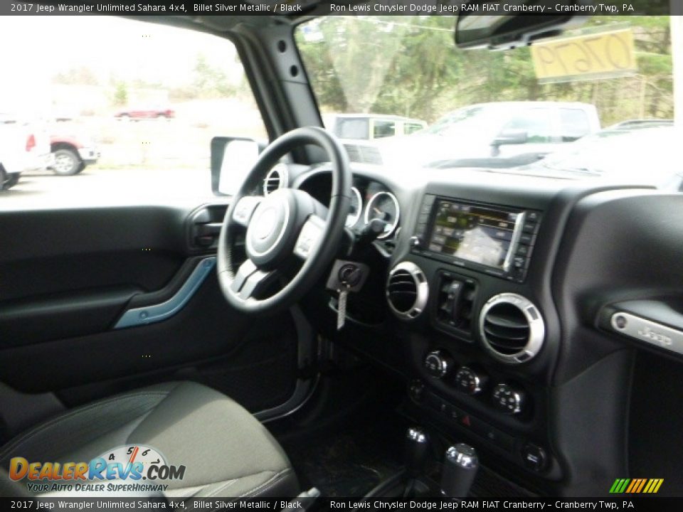2017 Jeep Wrangler Unlimited Sahara 4x4 Billet Silver Metallic / Black Photo #11