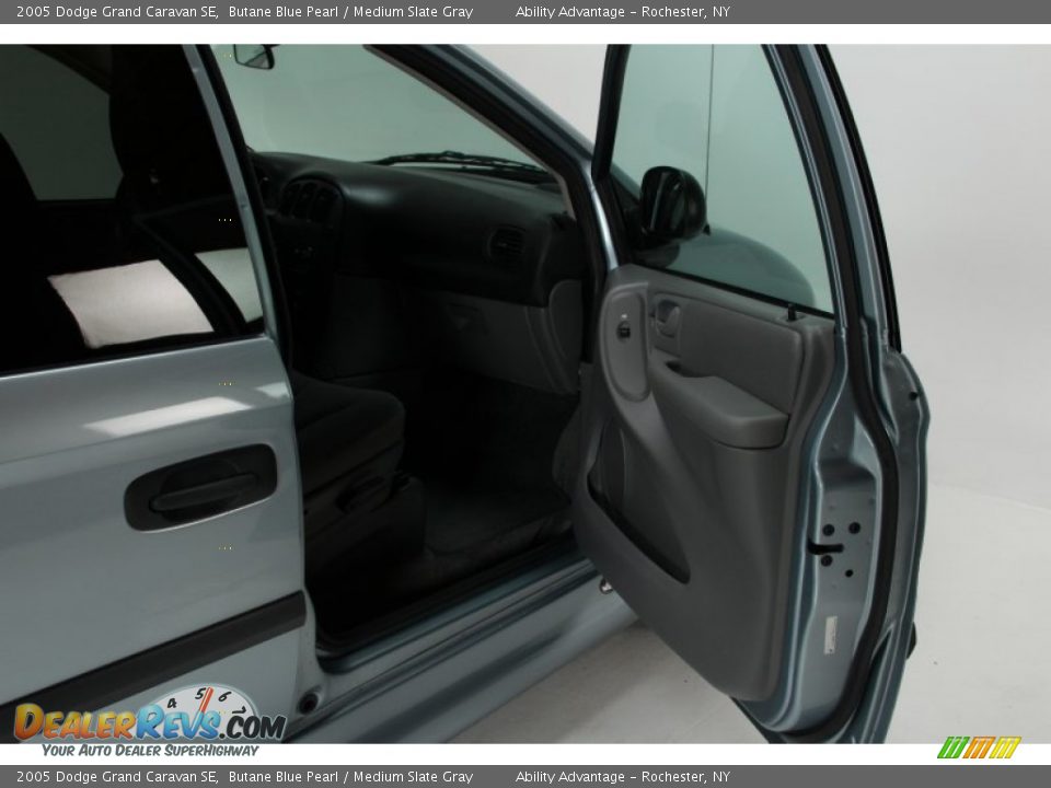 2005 Dodge Grand Caravan SE Butane Blue Pearl / Medium Slate Gray Photo #7