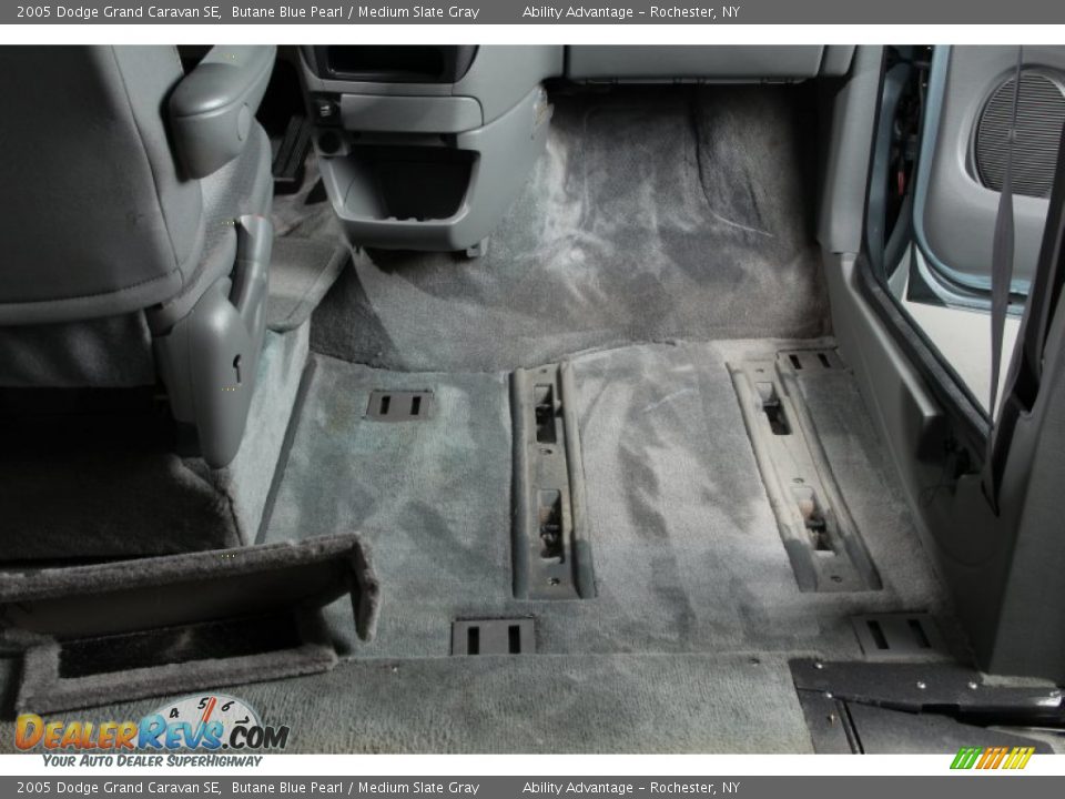 2005 Dodge Grand Caravan SE Butane Blue Pearl / Medium Slate Gray Photo #24