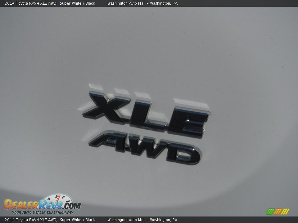 2014 Toyota RAV4 XLE AWD Super White / Black Photo #11