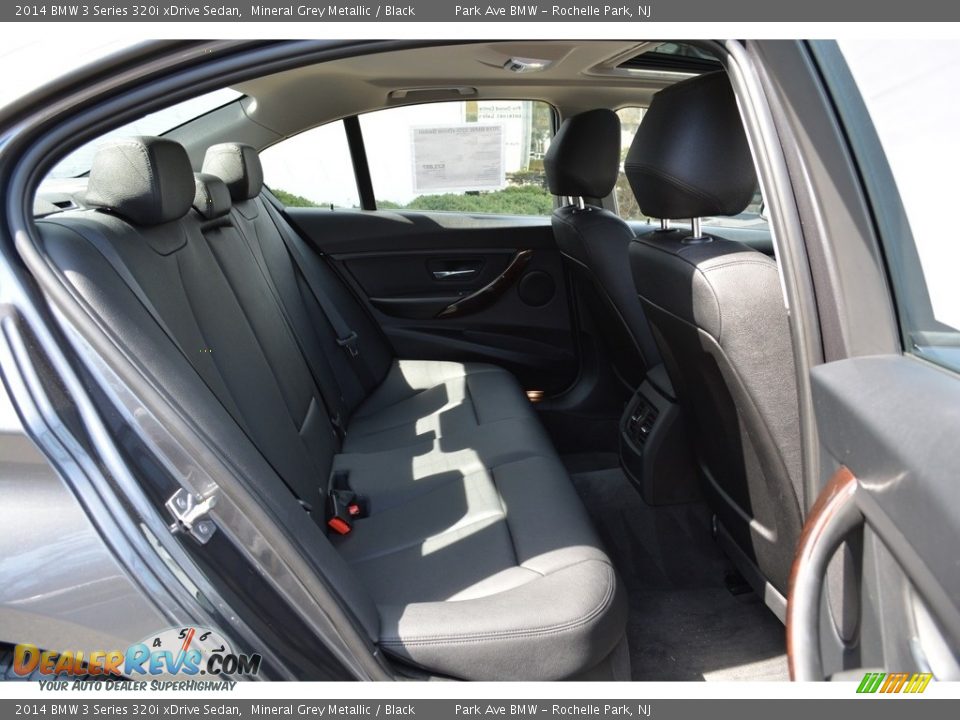 2014 BMW 3 Series 320i xDrive Sedan Mineral Grey Metallic / Black Photo #25
