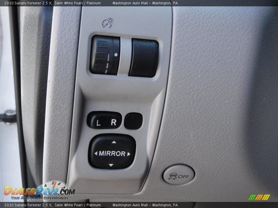 2010 Subaru Forester 2.5 X Satin White Pearl / Platinum Photo #12