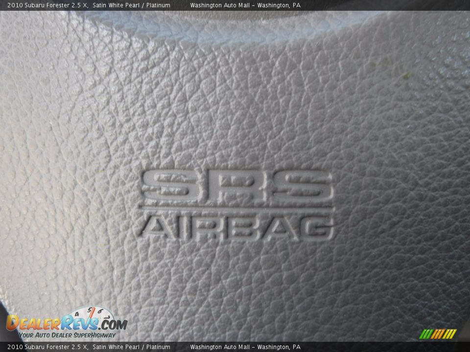 2010 Subaru Forester 2.5 X Satin White Pearl / Platinum Photo #18