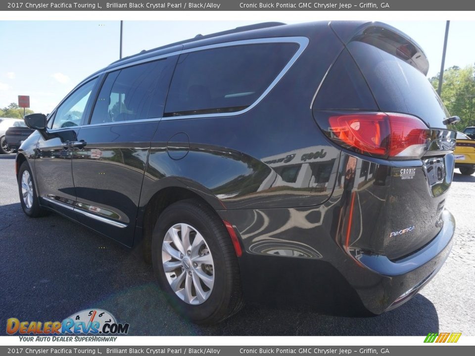 2017 Chrysler Pacifica Touring L Brilliant Black Crystal Pearl / Black/Alloy Photo #5