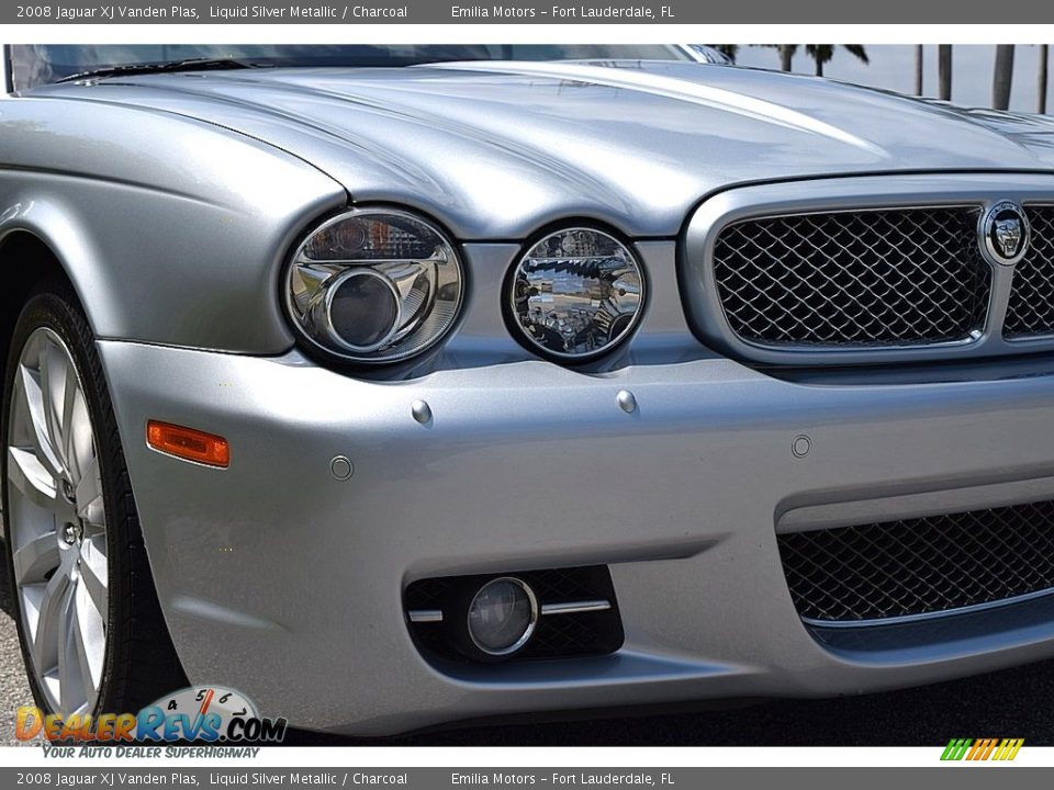 2008 Jaguar XJ Vanden Plas Liquid Silver Metallic / Charcoal Photo #11