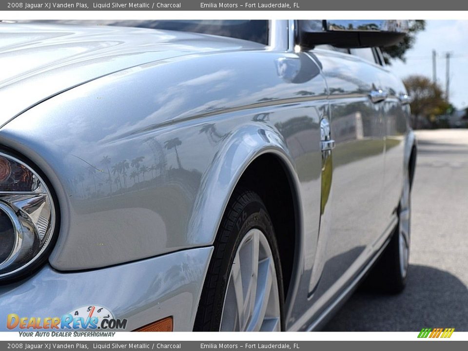 2008 Jaguar XJ Vanden Plas Liquid Silver Metallic / Charcoal Photo #13
